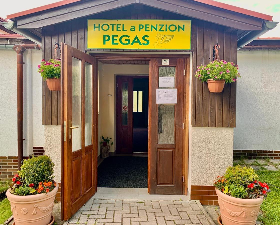 Hotel A Penzion Pegas Vlachovice Luaran gambar